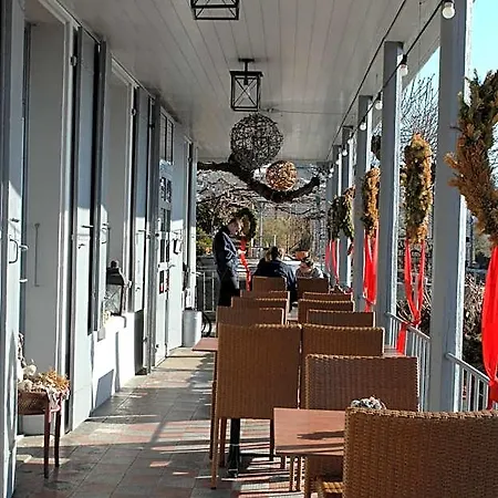 De La Gare Hotel Cully
