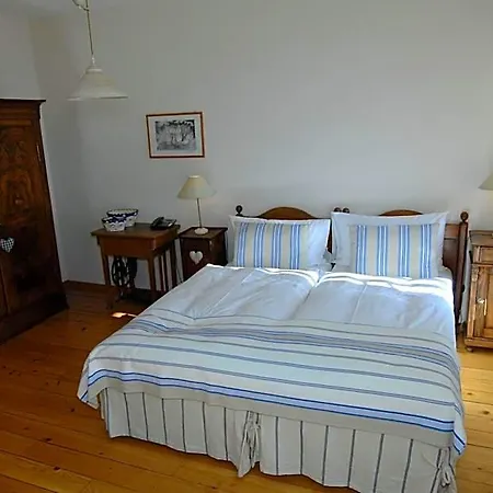 Hotel De La Gare Cully
